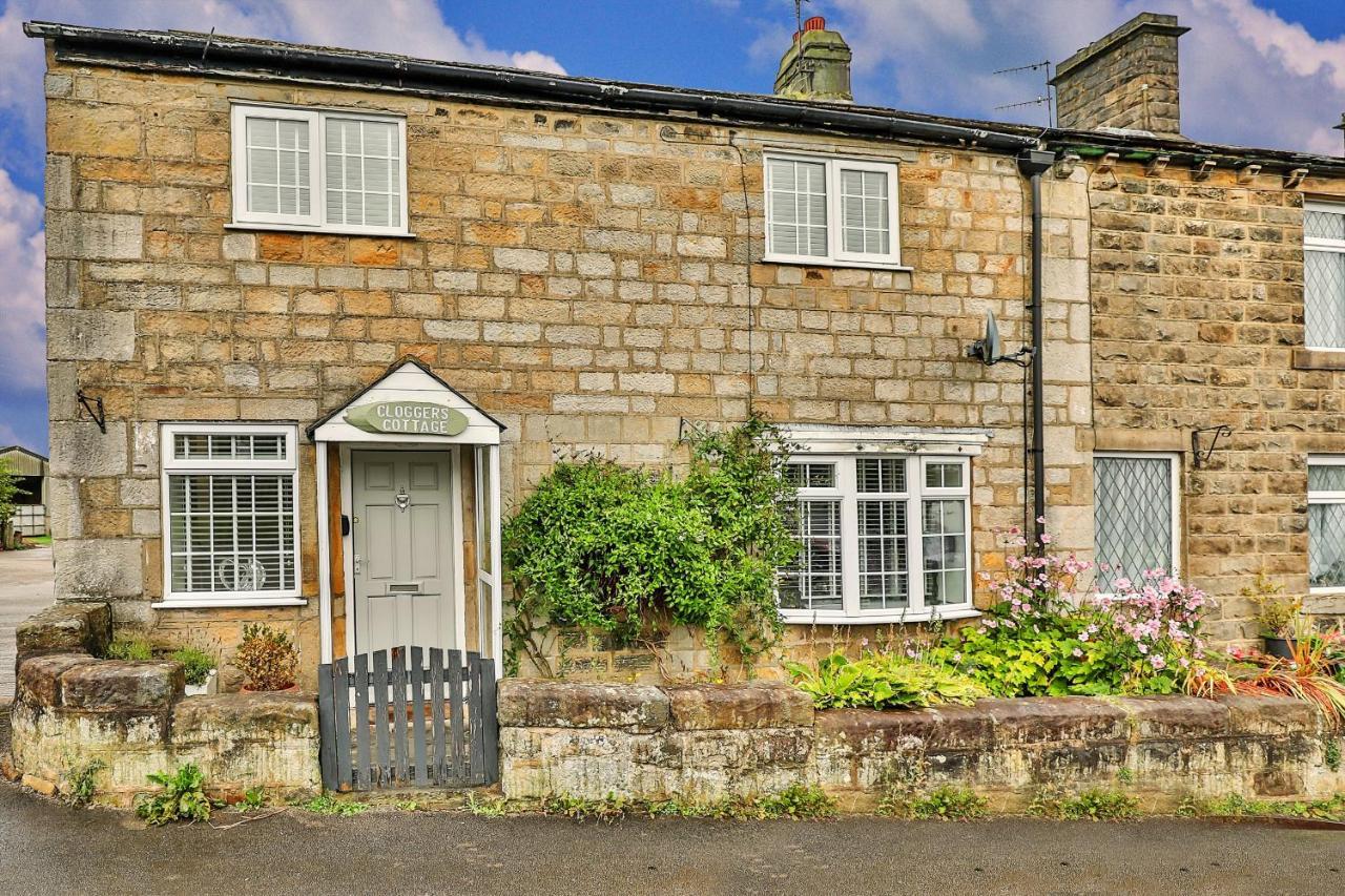 Finest Retreats - Cloggers Cottage Darley 外观 照片